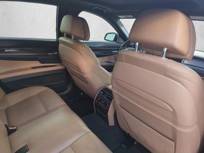2015 BMW 750i xDrive Sedan