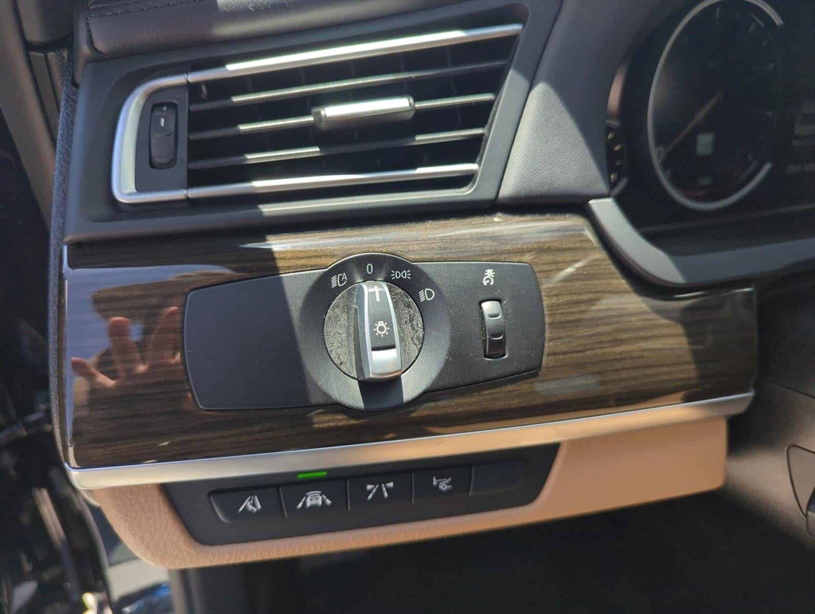 2015 BMW 750i xDrive Sedan