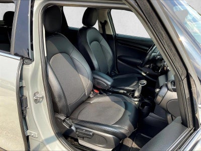 2016 MINI Cooper Hardtop 4 Door Base