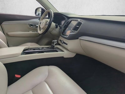 2021 Volvo XC90 T5 FWD Momentum 7P