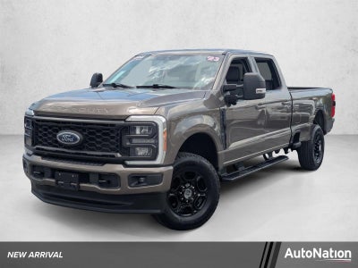 2023 Ford Super Duty F-350 SRW XLT 4WD Crew Cab 6.75' Box
