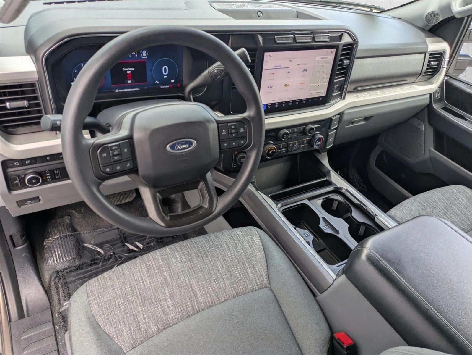 2023 Ford Super Duty F-350 SRW XLT 4WD Crew Cab 6.75' Box