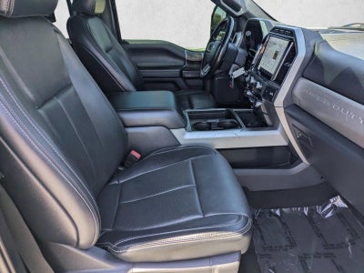 2022 Ford Super Duty F-450 DRW LARIAT 4WD Crew Cab 8' Box