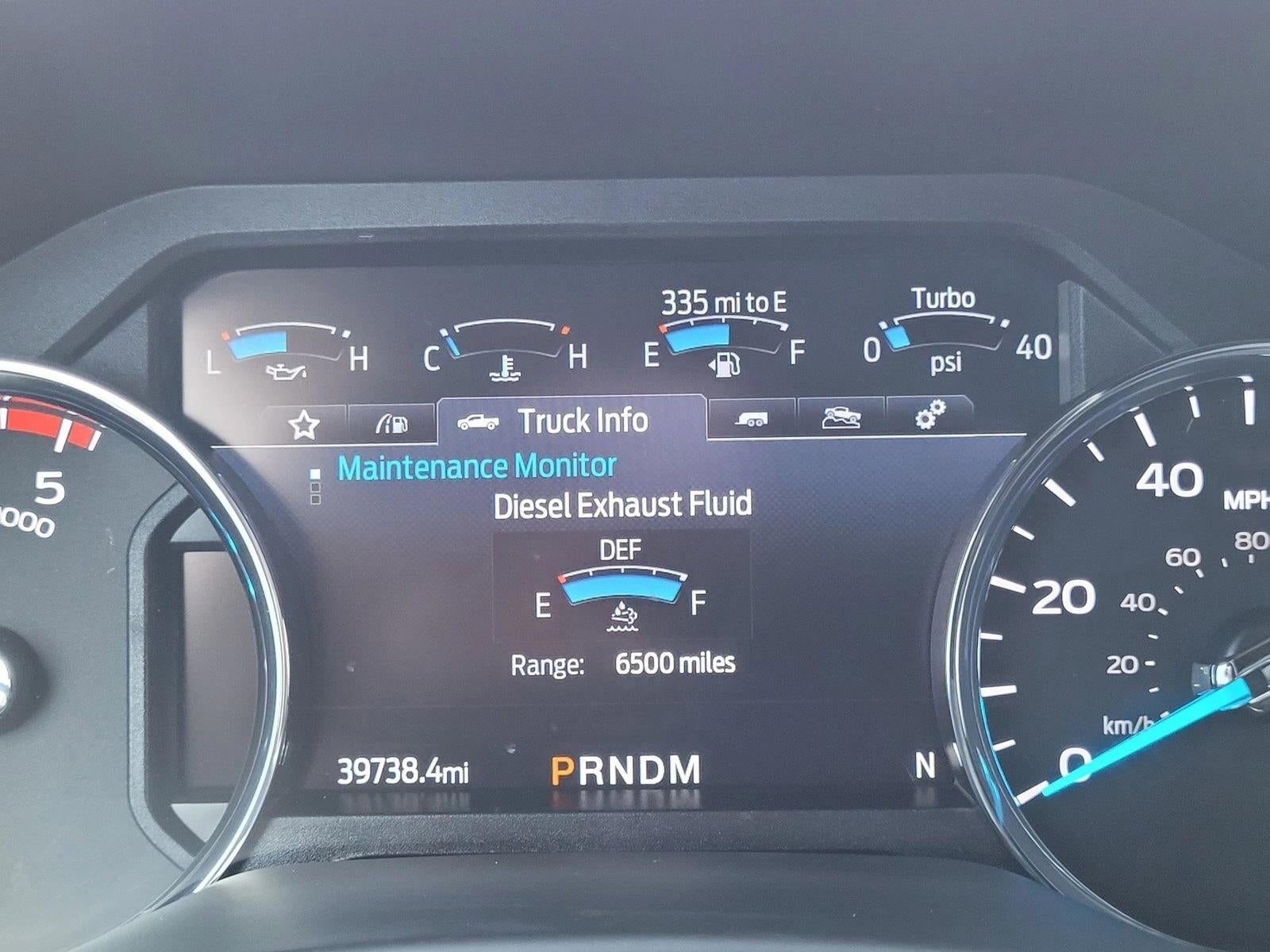 2022 Ford Super Duty F-450 DRW LARIAT 4WD Crew Cab 8' Box