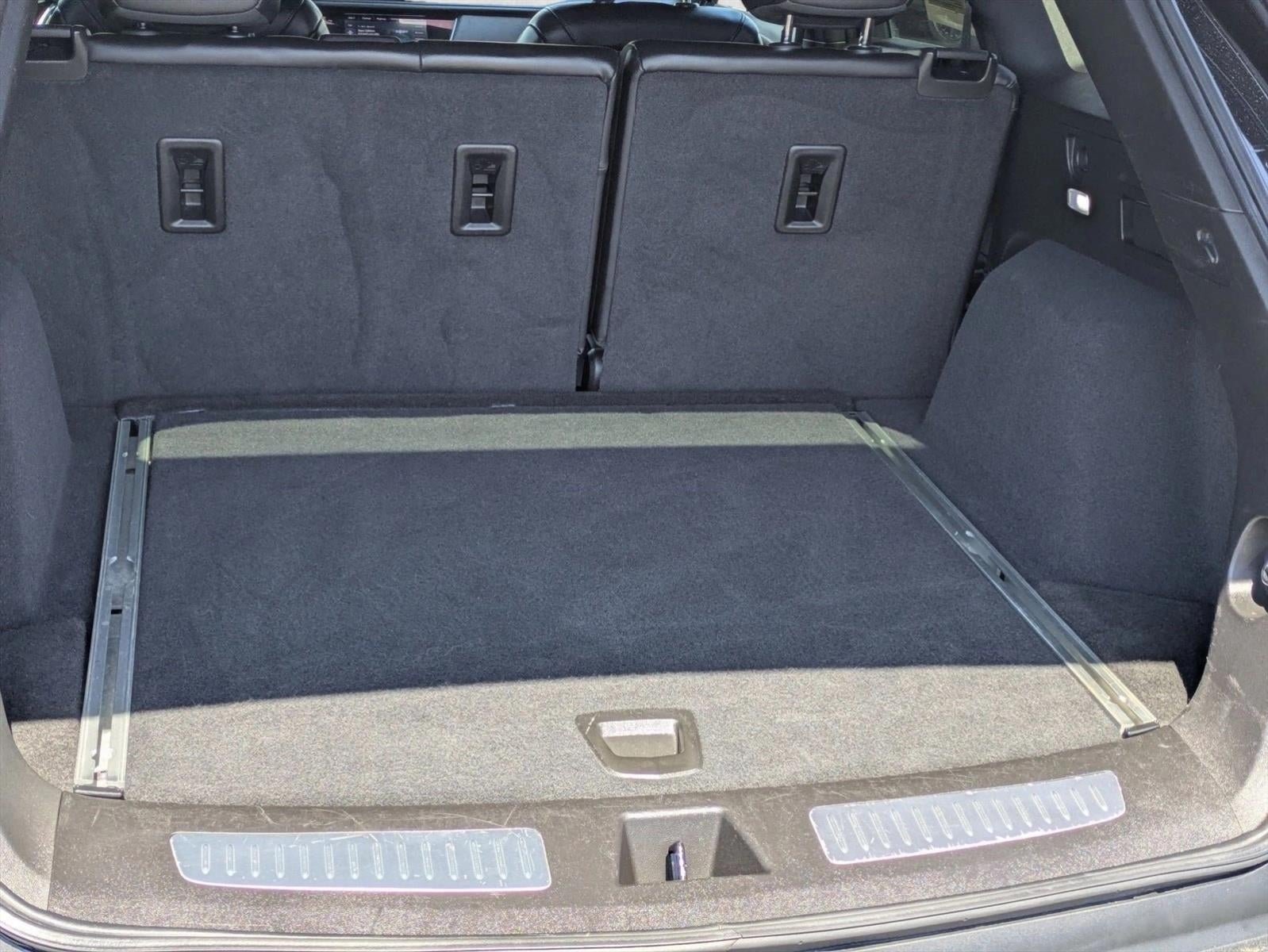 2022 Cadillac XT5 FWD 4dr Premium Luxury