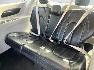 2021 Chrysler Voyager LXI FWD