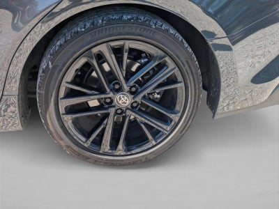 2025 Toyota Camry SE (Natl)