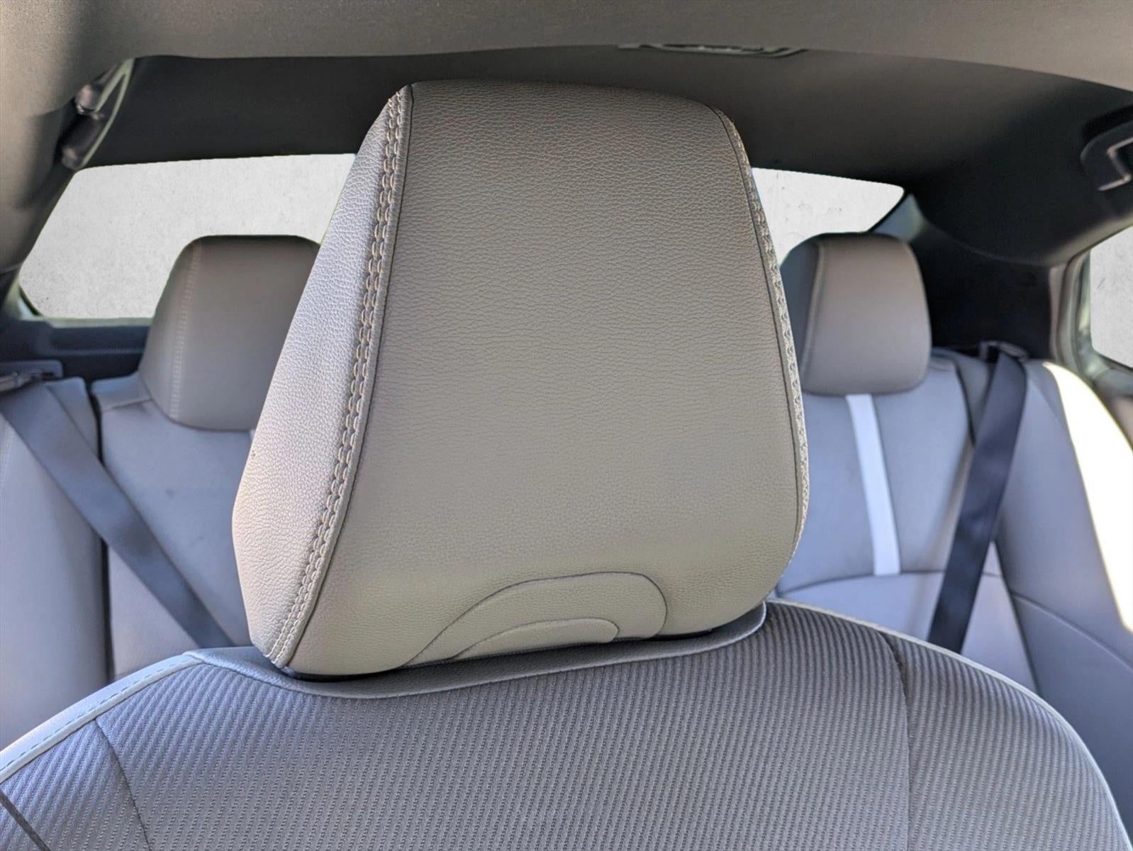 2025 Toyota Camry SE (Natl)