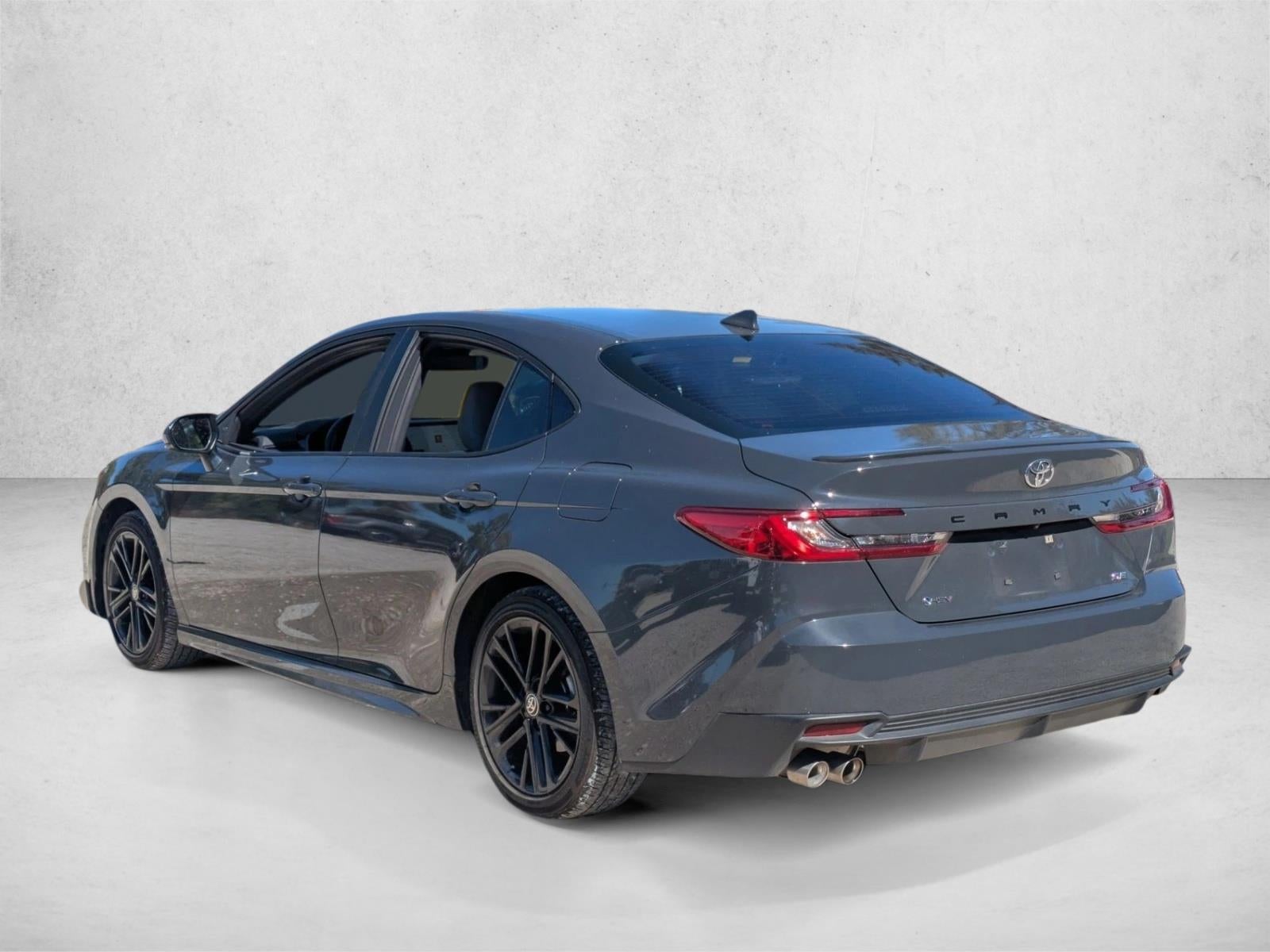 2025 Toyota Camry SE (Natl)