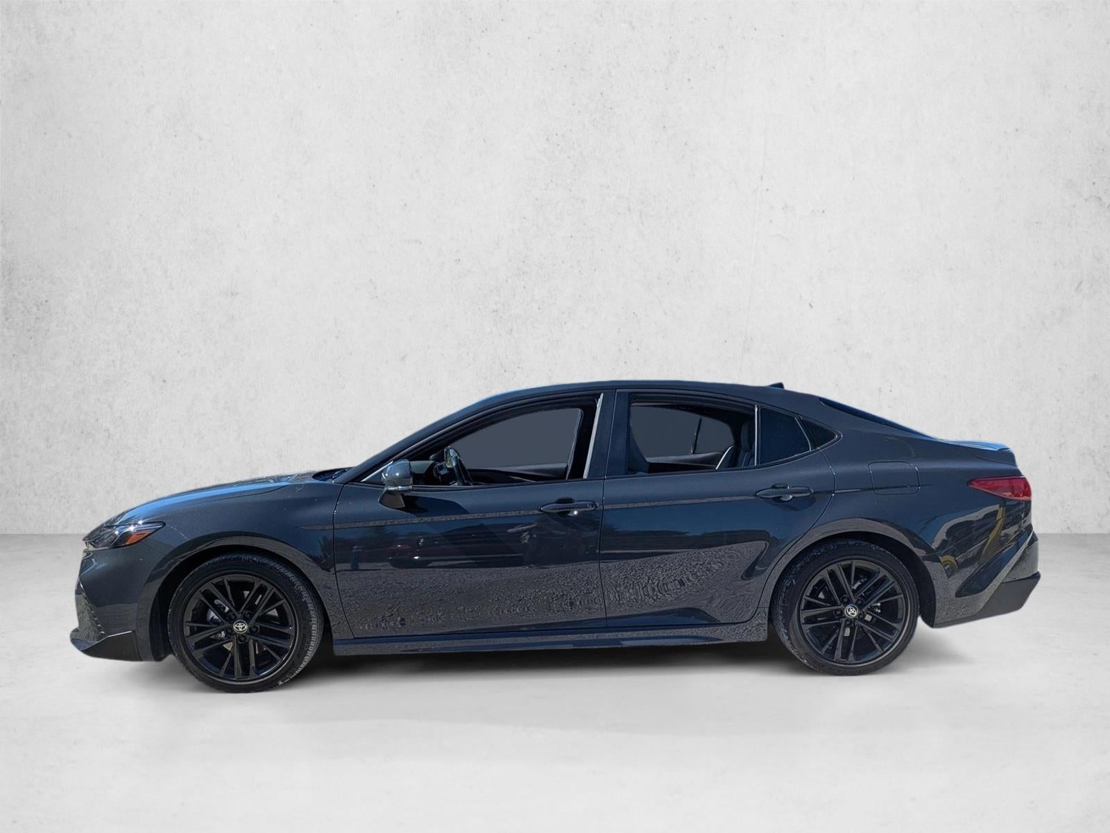 2025 Toyota Camry SE (Natl)