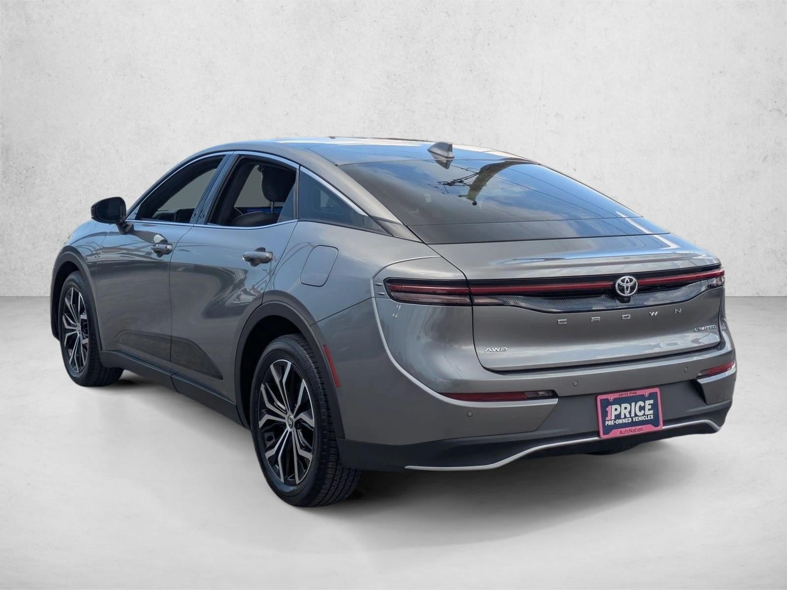 2023 Toyota Crown Limited AWD (Natl)