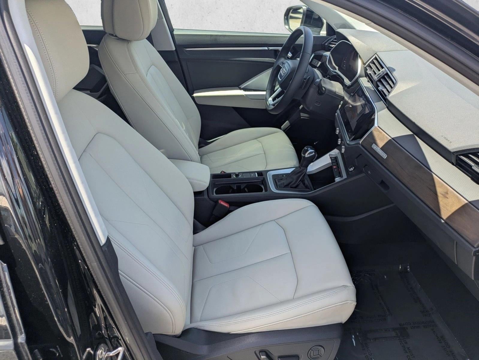 2022 Audi Q3 S line Premium Plus 45 TFSI quattro