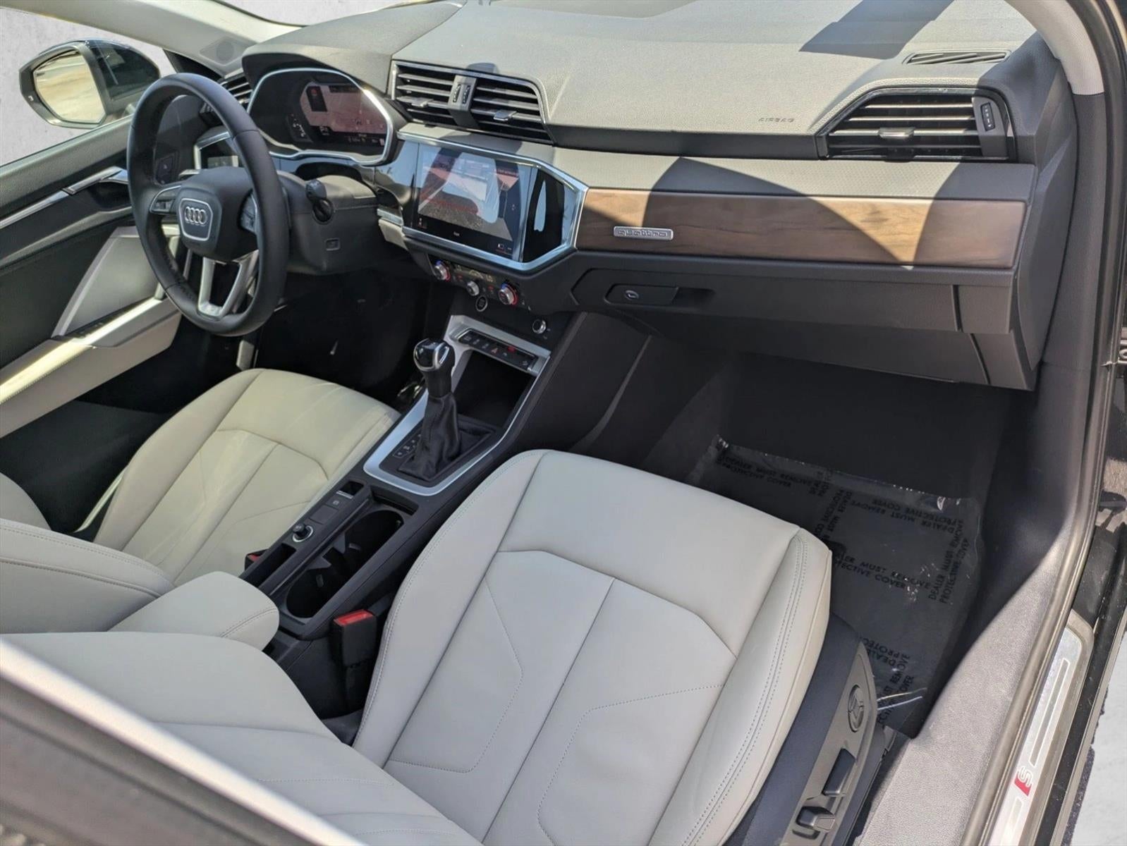 2022 Audi Q3 S line Premium Plus 45 TFSI quattro