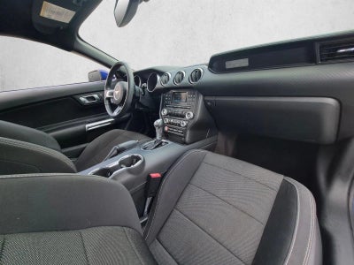 2016 Ford Mustang 2dr Fastback V6