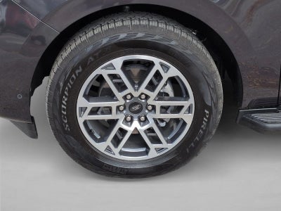 2025 Ford Expedition Max Active 4x4