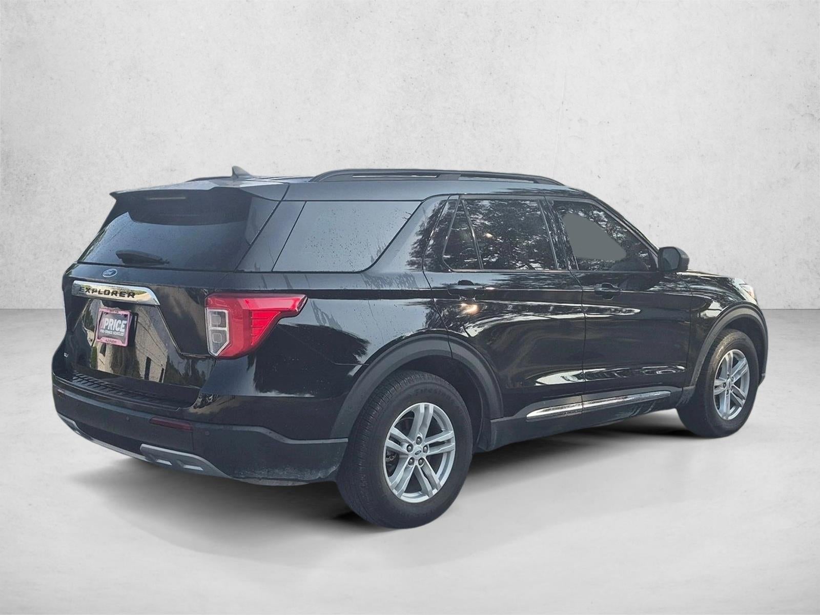 2023 Ford Explorer XLT RWD