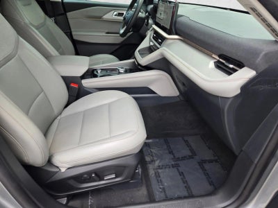 2025 Ford Explorer Active RWD