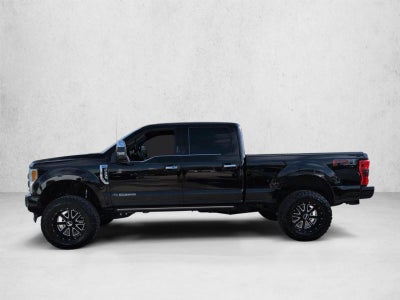 2017 Ford Super Duty F-250 SRW Platinum 4WD Crew Cab 6.75' Box
