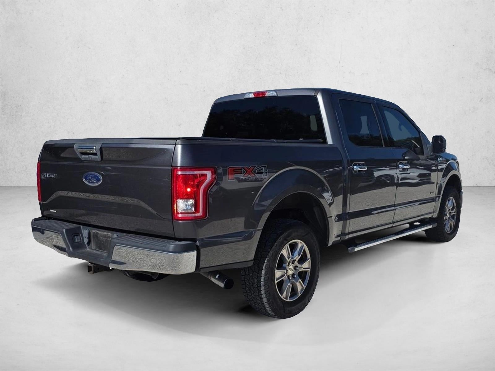 2015 Ford F-150 4WD SuperCrew 5-1/2 Ft Box XLT