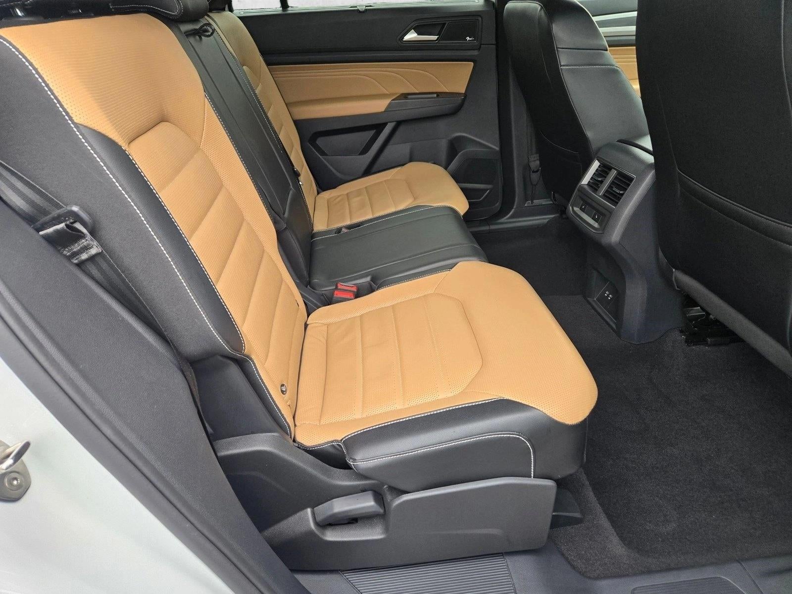 2022 Volkswagen Atlas Cross Sport 3.6L V6 SEL Premium R-Line 4MOTION