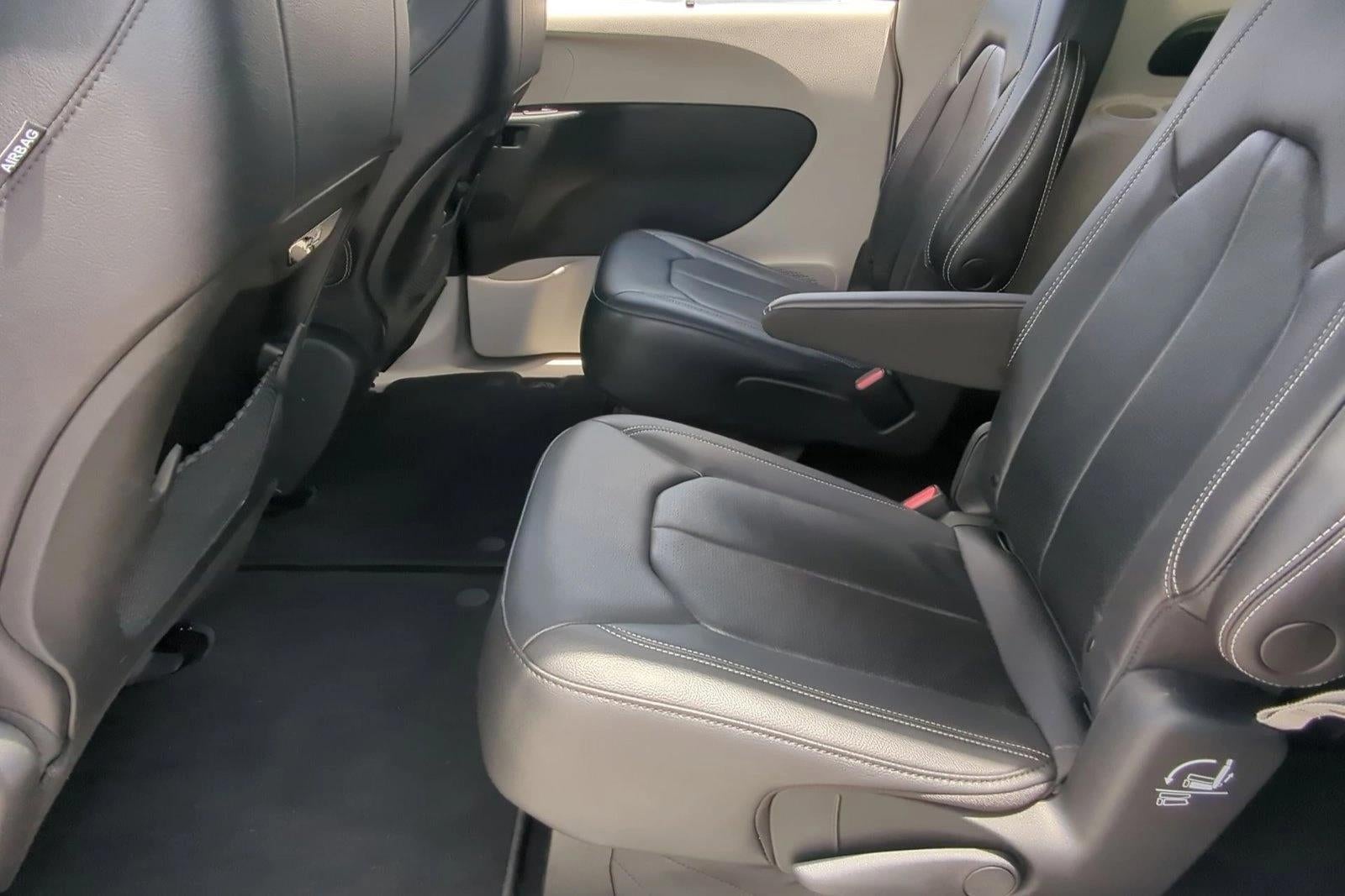 2022 Chrysler Pacifica Touring L FWD