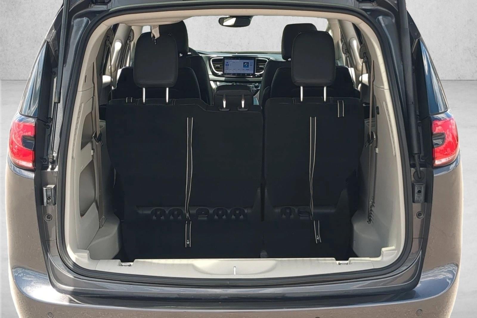 2022 Chrysler Pacifica Touring L FWD