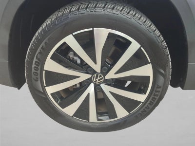 2024 Volkswagen Taos SE FWD