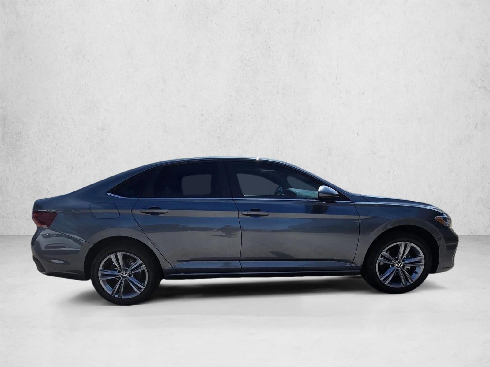 2023 Volkswagen Jetta SE Auto