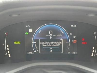2025 Toyota Camry LE (SE)
