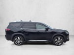 2025 Nissan Pathfinder Platinum 2WD