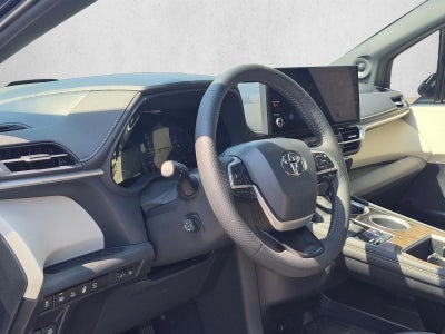 2025 Toyota Sienna Platinum AWD 7-Passenger (Natl)