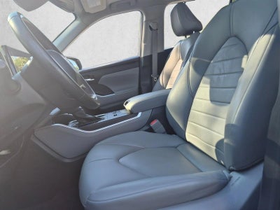 2023 Toyota Highlander XLE FWD (Natl)