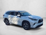 2023 Toyota Highlander XLE FWD (Natl)