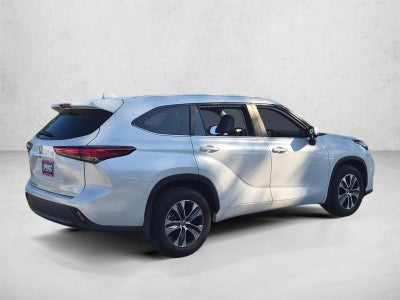 2023 Toyota Highlander XLE FWD (Natl)