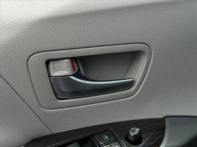 2020 Toyota Sienna XLE FWD 8-Passenger (Natl)