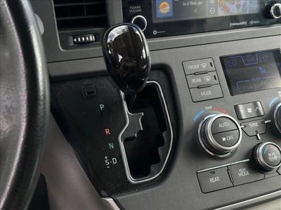 2020 Toyota Sienna XLE FWD 8-Passenger (Natl)