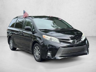 2020 Toyota Sienna XLE FWD 8-Passenger (Natl)