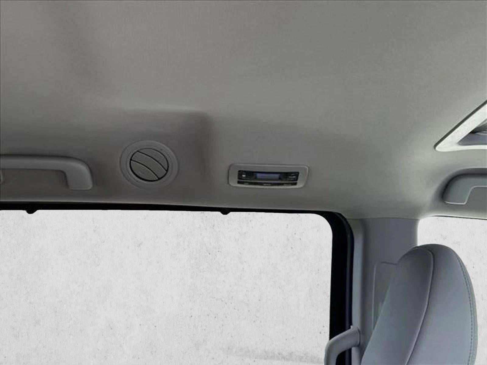 2020 Toyota Sienna XLE FWD 8-Passenger (Natl)