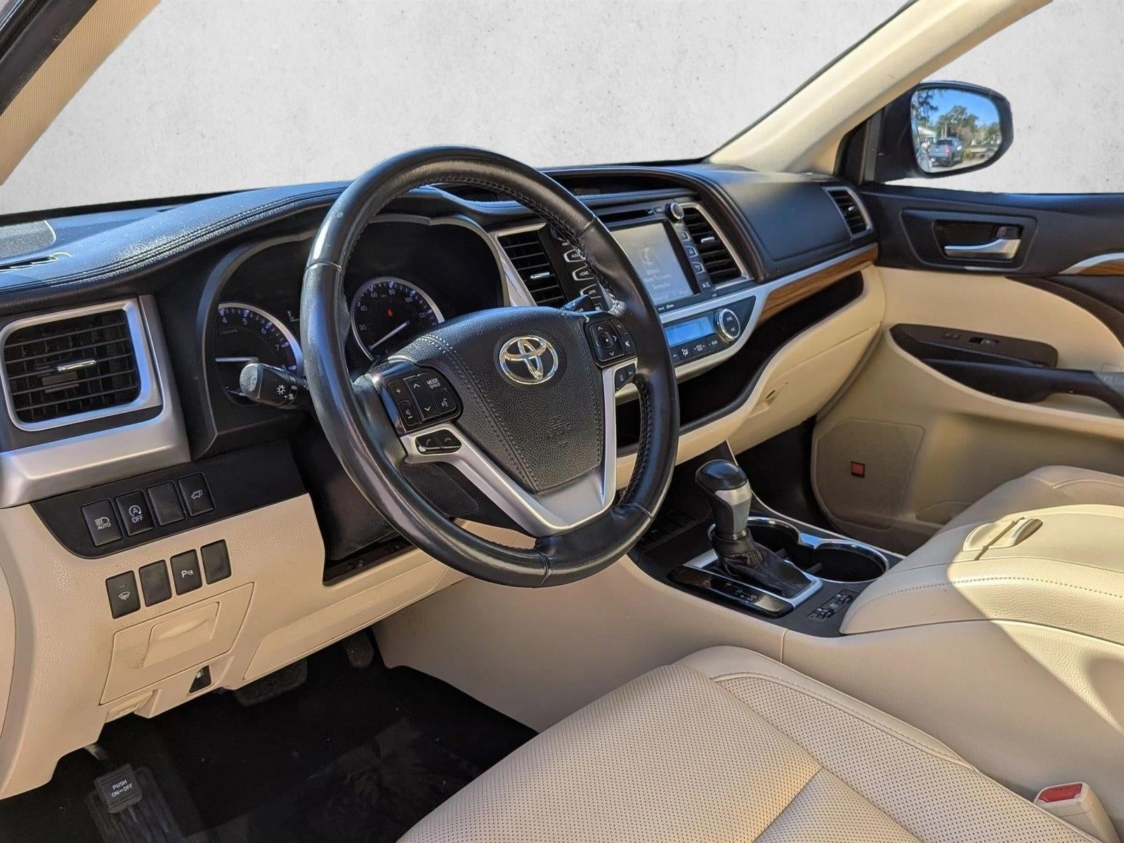 2019 Toyota Highlander Limited V6 FWD (GS)
