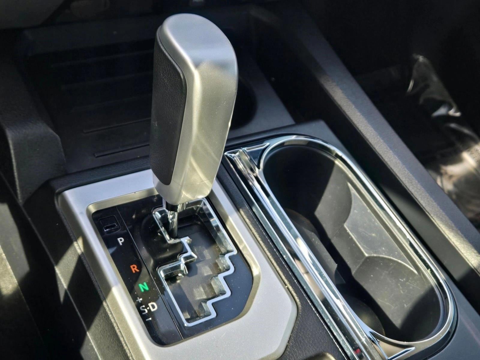 2019 Toyota Tundra 2WD 2WD SR5 Double Cab 6.5' Bed 4.6L (Natl)