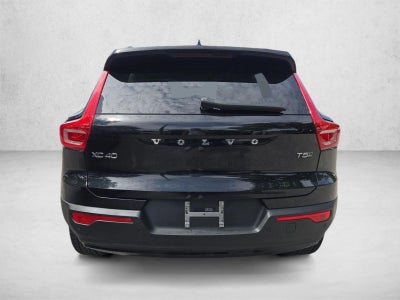 2022 Volvo XC40 T5 AWD R-Design