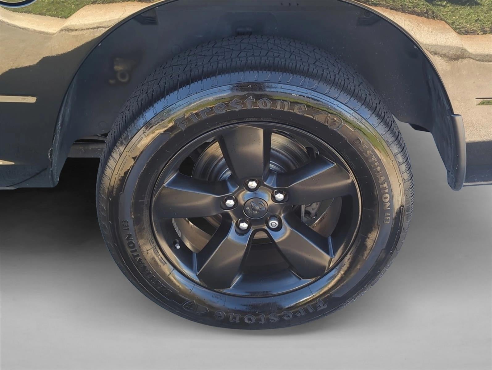 2018 RAM 1500 Express 4x2 Crew Cab 5'7" Box