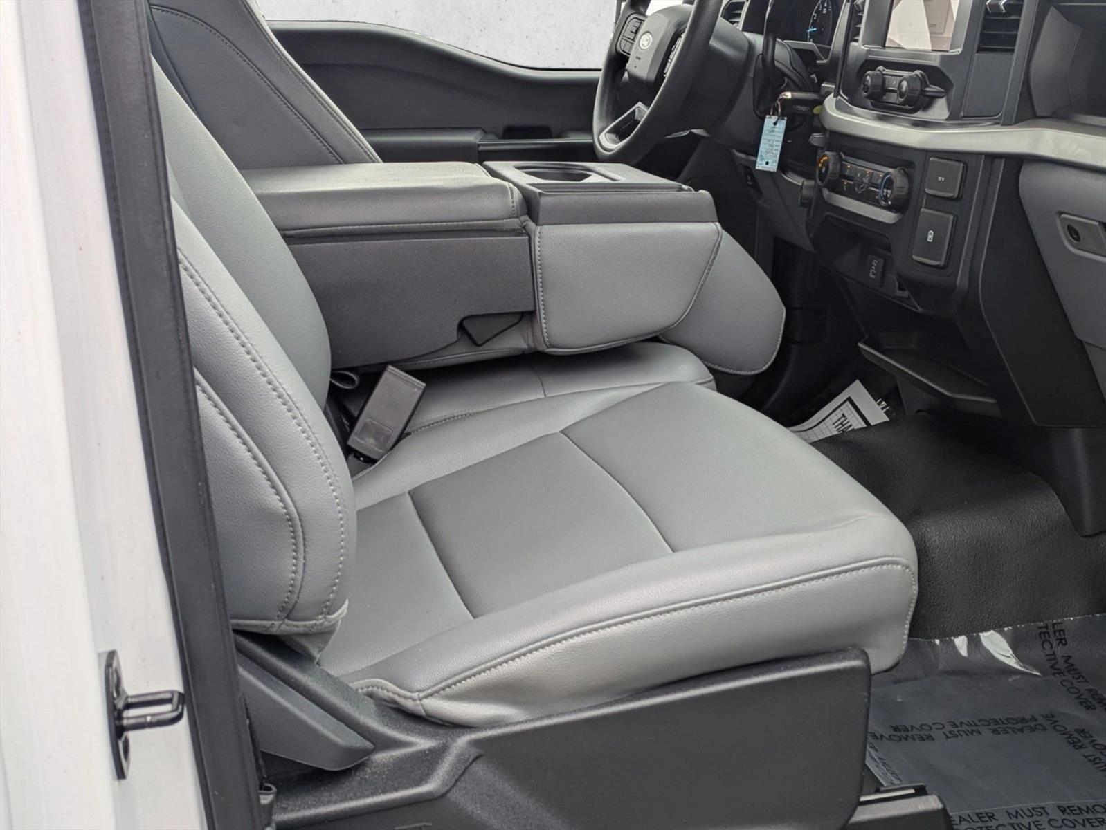 2022 Ford F-150 XL 2WD Reg Cab 6.5' Box