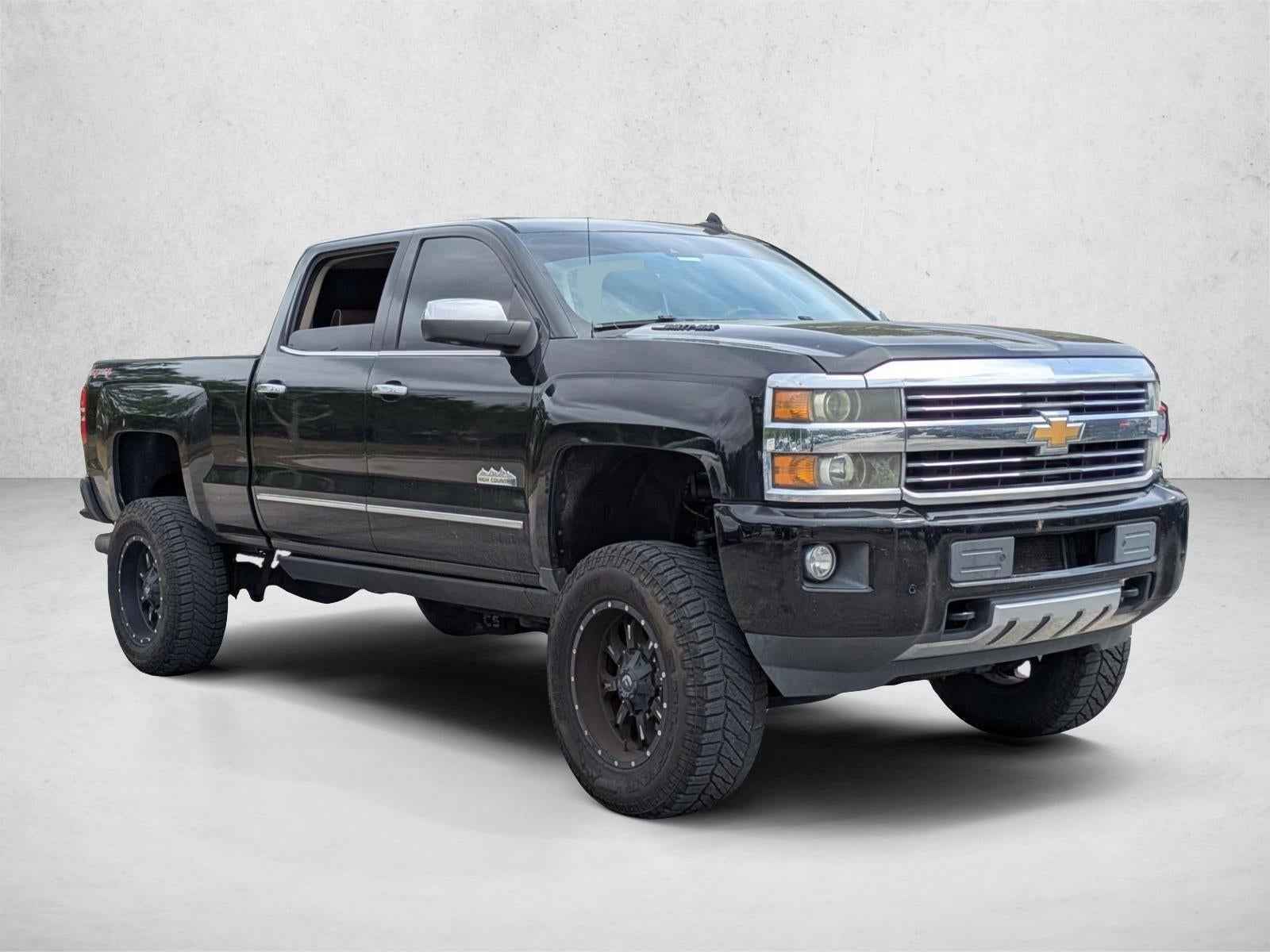 2015 Chevrolet Silverado 2500HD Built After Aug 14 Crew Cab Standard Box 4-Wheel Drive High Country