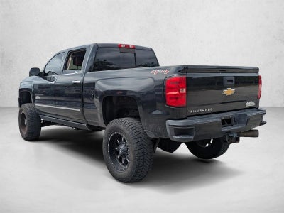 2015 Chevrolet Silverado 2500HD Built After Aug 14 Crew Cab Standard Box 4-Wheel Drive High Country