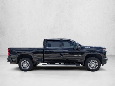 2022 Chevrolet Silverado 3500 HD Crew Cab Standard Box 4-Wheel Drive High Country
