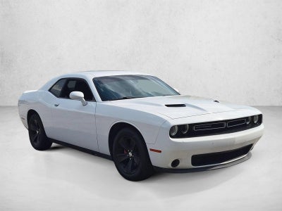 2020 Dodge Challenger SXT RWD