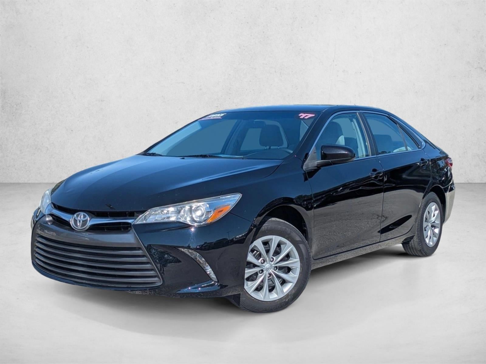 2017 Toyota Camry LE Auto (SE)