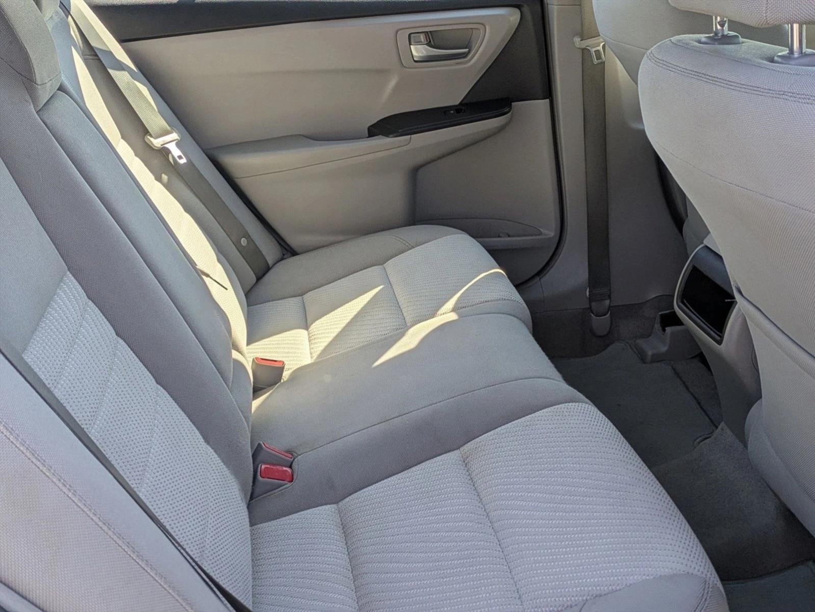 2017 Toyota Camry LE Auto (SE)