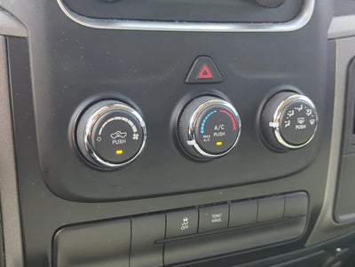 2018 RAM 1500 Express 4x2 Crew Cab 5'7" Box